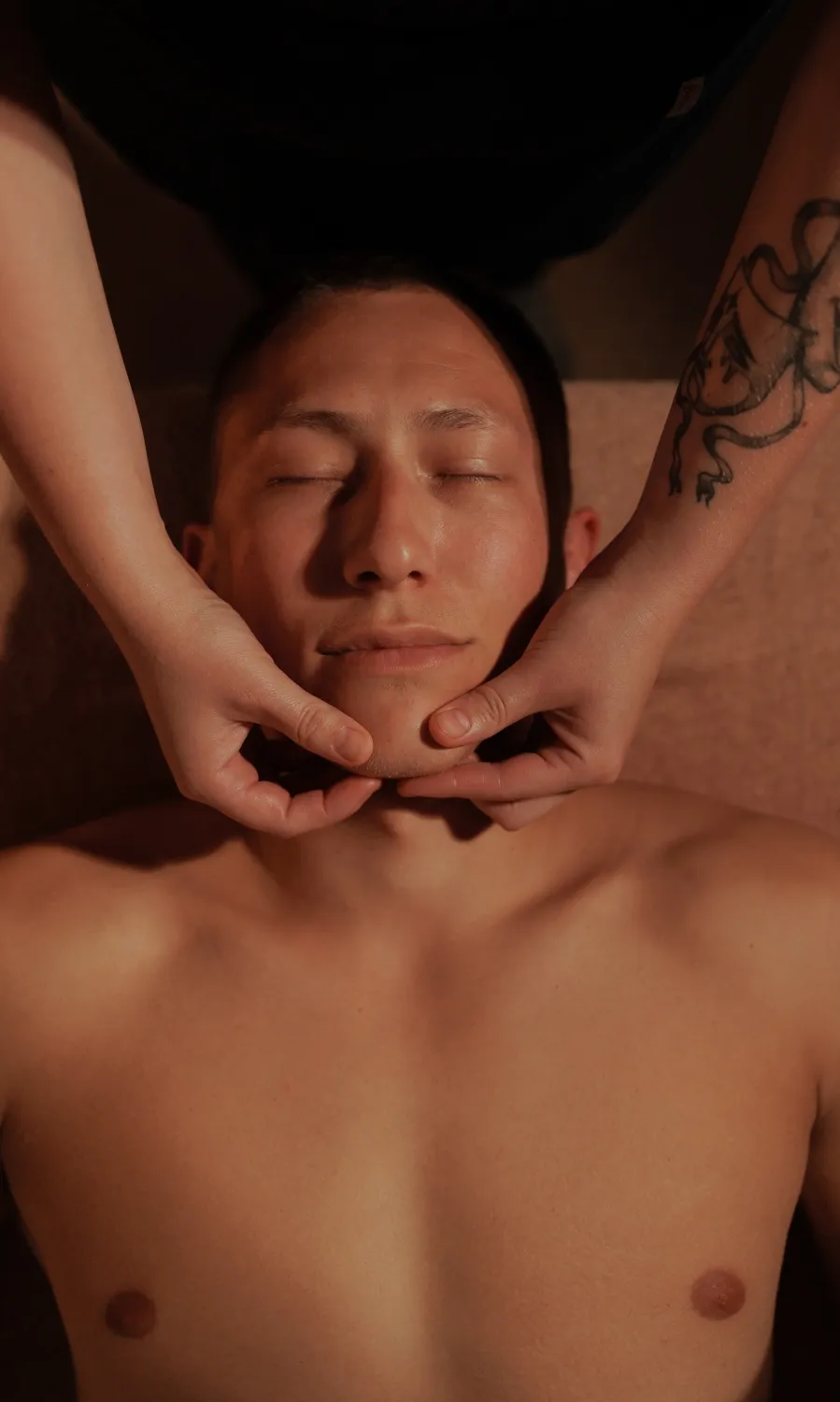 Мужской массаж лица