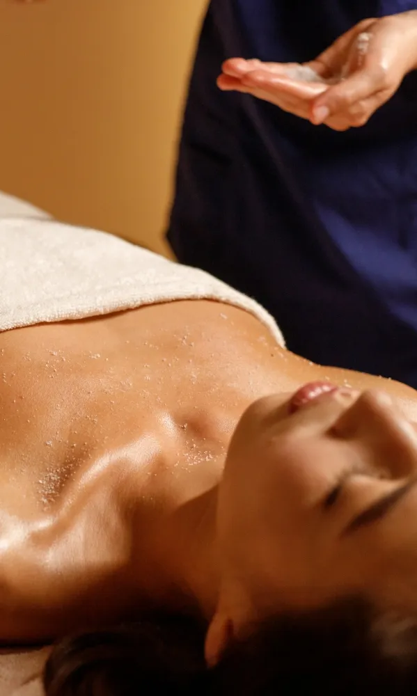 Расслабляющий массаж всего тела (без массажа лица)